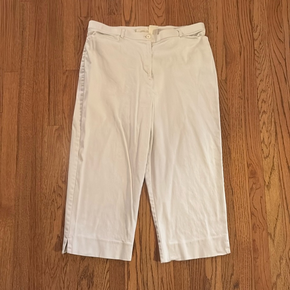 Light beige capris pants by St John’s Bay stretch